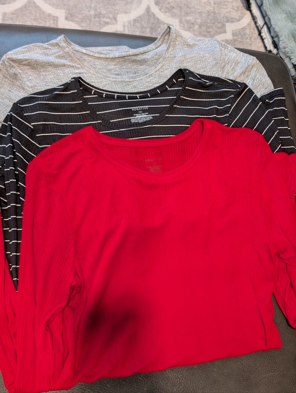 Qty:3 Negative Whipped Crew Neck Long Sleeve Tops sz M